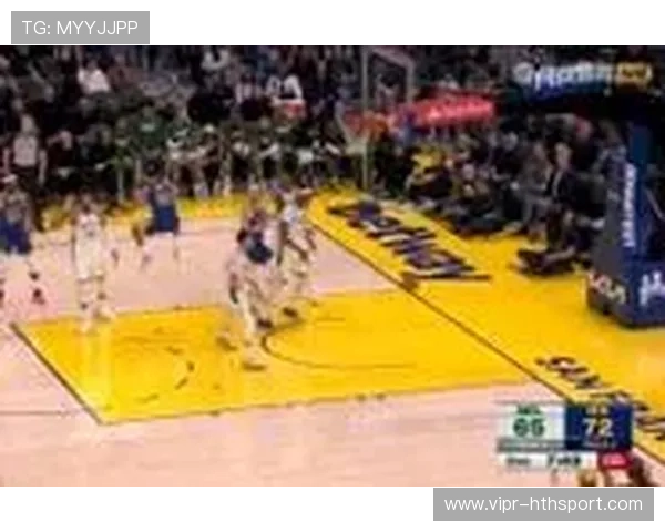 库里面对包夹突破抛投入网，勇士稳稳领先